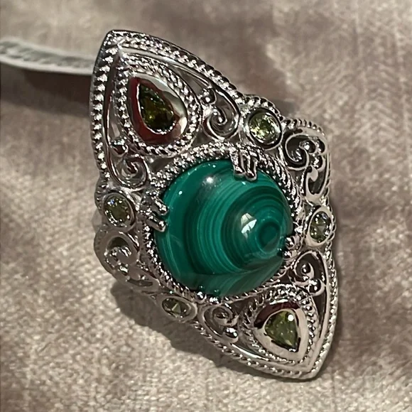 SOUTH African Malachite Cz Peridot Ring - Picture 7 of 8